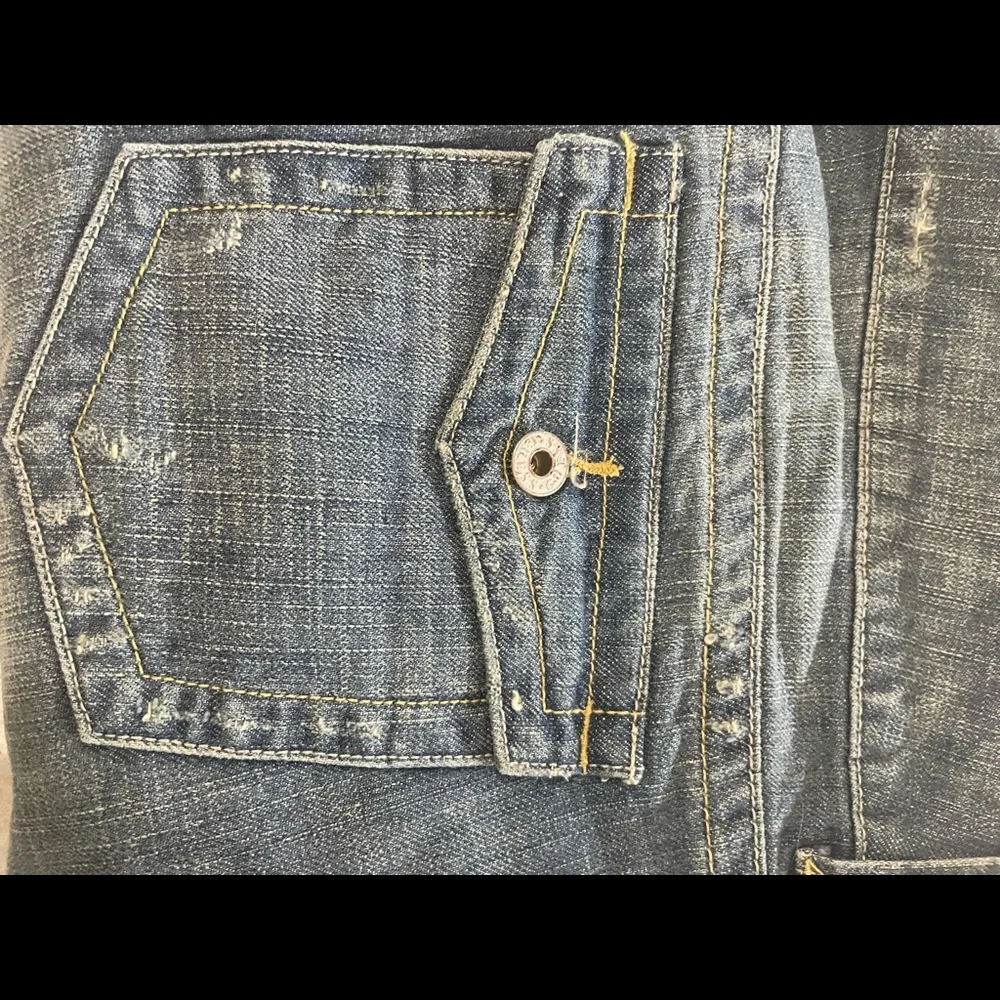 Guess jeans bootcut low rise never worn! - Picture 3 of 4